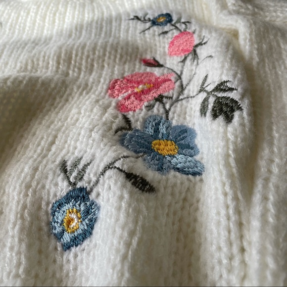 H&M floral cropped sweater - Picture 3 of 4